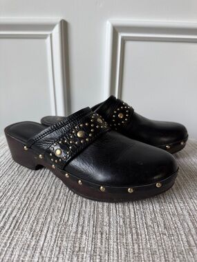 Michael Kors Studded Black Leather Clogs Mules Shoes 8 1/2 Fit Smaller